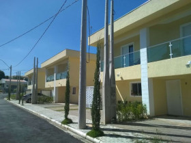 Casa de Condomínio com 2 Quartos à Venda, 77 m² em Taboão - São Roque