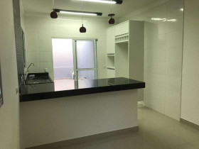Sobrado com 3 Quartos à Venda, 180 m² em Jardim Das Indústrias - São José Dos Campos