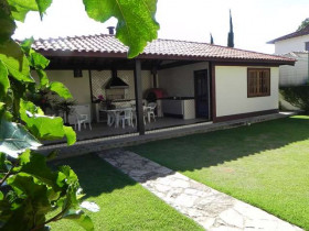 Casa com 4 Quartos à Venda, 570 m² em Várzea - Teresópolis