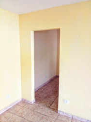 Casa com 1 Quarto para Alugar, 40 m² em Vila Zat - São Paulo