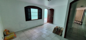 Casa com 2 Quartos para Alugar, 246 m²em Vila Granada - São Paulo