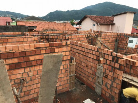 Apartamento com 2 Quartos à Venda, 51 m² em Ingleses Do Rio Vermelho - Florianópolis