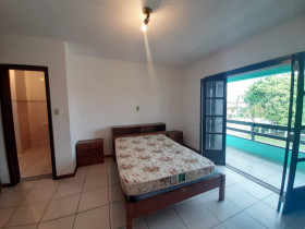 Sobrado com 4 Quartos à Venda, 185 m² em Capão Novo - Capão Da Canoa