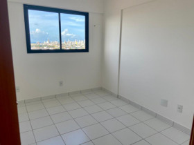 Apartamento com 3 Quartos à Venda,  em Dix-Sept Rosado - Natal