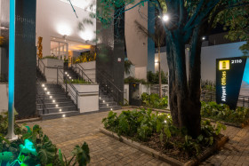 Sala Comercial à Venda, 40 m² em Campo Belo - São Paulo