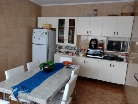 Sobrado com 3 Quartos para Alugar, 250 m² em Vila Aricanduva - São Paulo