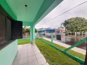 Sobrado com 4 Quartos à Venda, 185 m² em Capão Novo - Capão Da Canoa