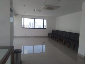 Sala Comercial à Venda ou Locação, 35 m² em Centro - Osasco