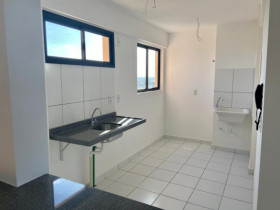 Apartamento com 3 Quartos à Venda,  em Dix-Sept Rosado - Natal