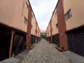 Casa de Condomínio com 2 Quartos à Venda ou Locação, 68 m² em Itaquera - São Paulo