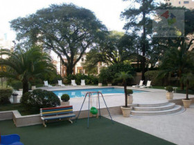 Apartamento com 4 Quartos à Venda ou Locação, 550 m² em Higienópolis - São Paulo