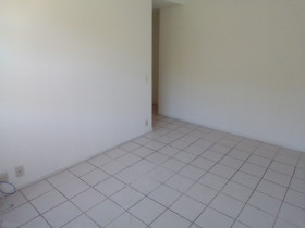 Apartamento com 2 Quartos à Venda, 60 m² em Cubango - Niterói