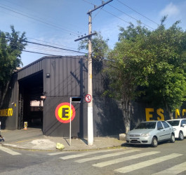 Galpão à Venda, 2.700 m² em Brás - São Paulo