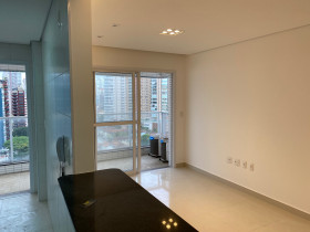 Apartamento com 1 Quarto para Alugar, 50 m² em Embaré - Santos