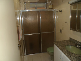 Apartamento com 2 Quartos à Venda ou Locação, 67 m² em Gonzaga - Santos